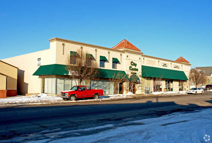 123 E Gay St, Warrensburg, MO à louer - Photo de l’immeuble – Image 2 sur 4