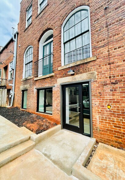 112 N 1st St, Madison, GA à louer - Photo de l’immeuble – Image 3 sur 3