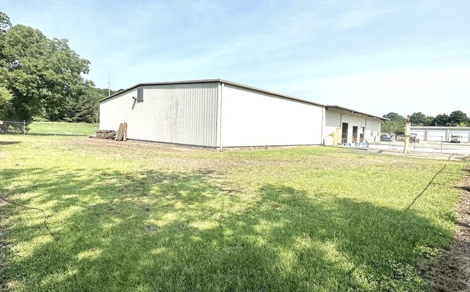 1565 Wilmington Hwy, Fayetteville, NC à louer - Photo de l’immeuble – Image 2 sur 8