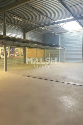 Plus de détails pour Local d'activités à louer