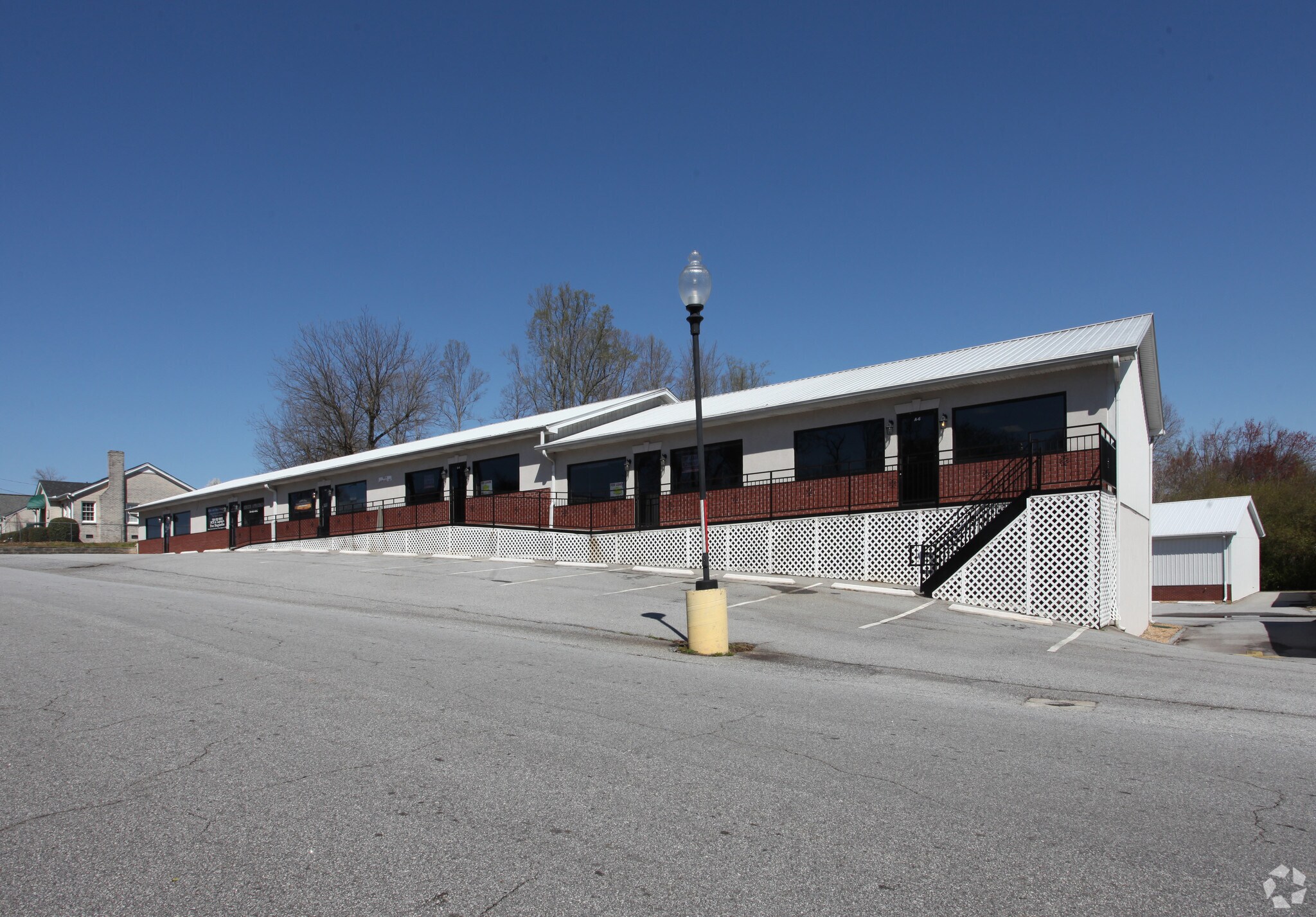 195 E Jarrard St, Cleveland, GA à louer Photo de l’immeuble– Image 1 sur 4