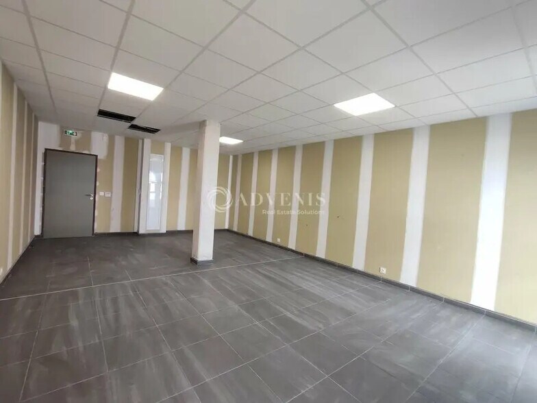 Bureau dans Le Crès à louer - Photo de l’immeuble – Image 3 sur 6