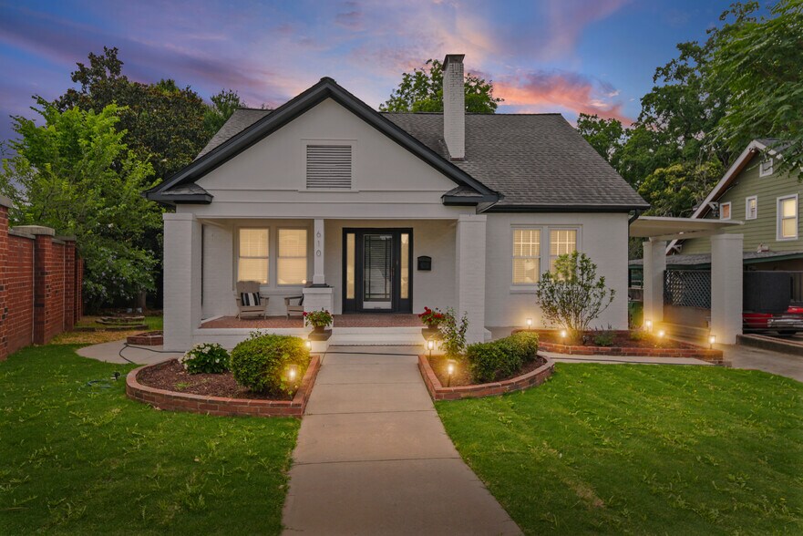 610 Hawthorne Ln, Charlotte, NC à vendre - Photo de l’immeuble – Image 1 sur 46