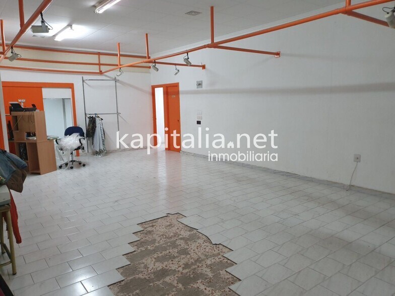 Local commercial dans València, Valencia à vendre - Photo de l’immeuble – Image 2 sur 12