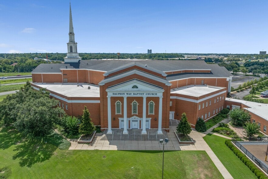 3661 Dauphin St, Mobile, AL à vendre - Photo principale – Image 1 sur 21