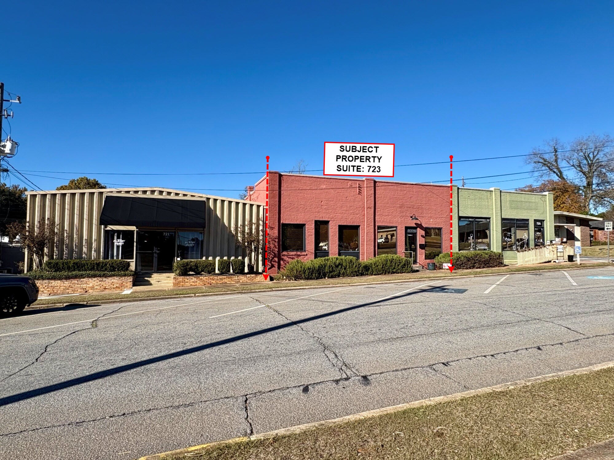 723 Carroll St, Perry, GA à vendre Photo principale– Image 1 sur 4