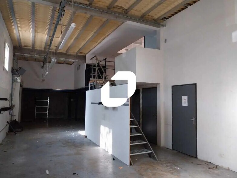 Bureau dans Montpellier à louer - Photo de l’immeuble – Image 3 sur 17