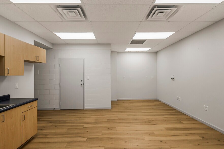 89 Loren Ave, Chico, CA à louer - Photo intérieure – Image 3 sur 11
