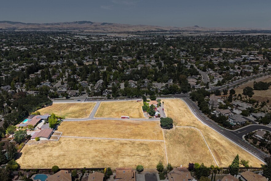 4534 Bernal Ave, Pleasanton, CA à vendre - Aérien – Image 2 sur 42