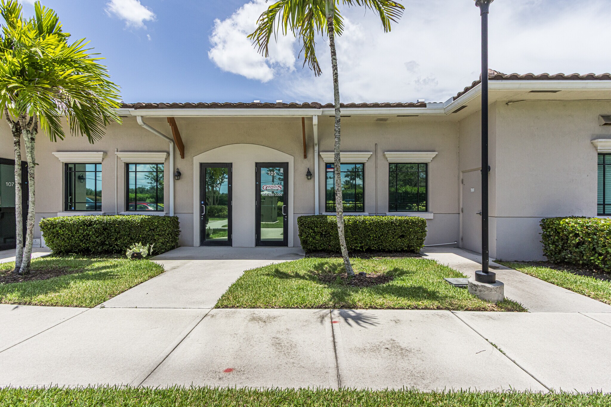 10600 Griffin Rd, Cooper City, FL à louer Photo de l’immeuble– Image 1 sur 26