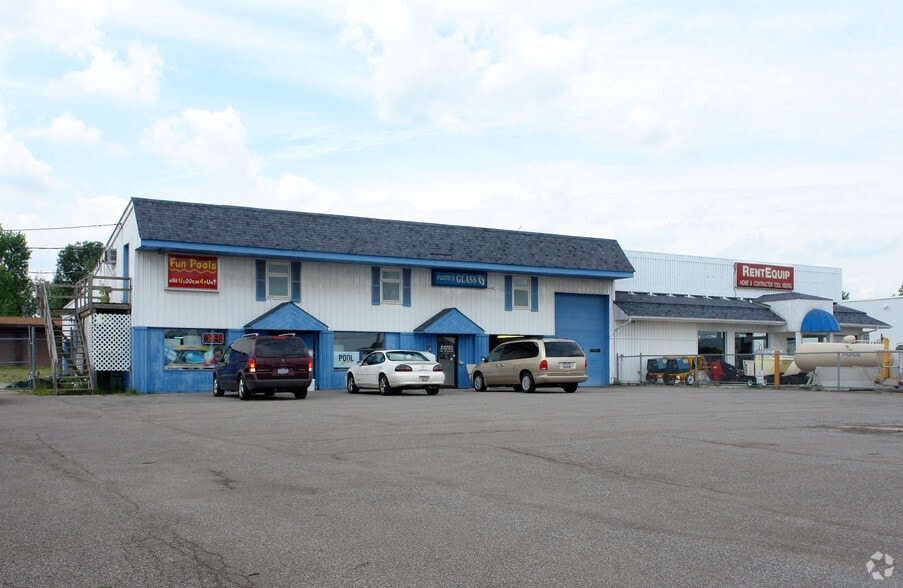 3900 Pearl Rd, Medina, OH à vendre - Photo principale – Image 1 sur 2