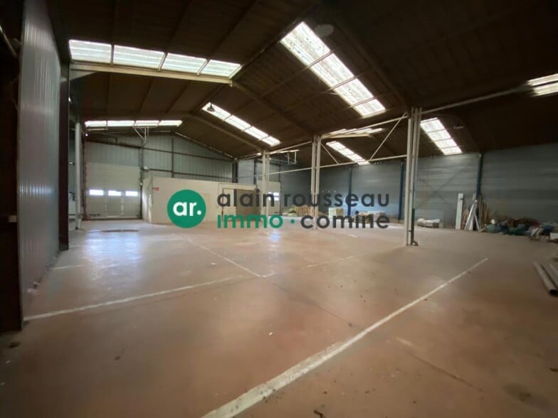 Industriel/Logistique dans Durtal à vendre - Photo de l’immeuble – Image 2 sur 3