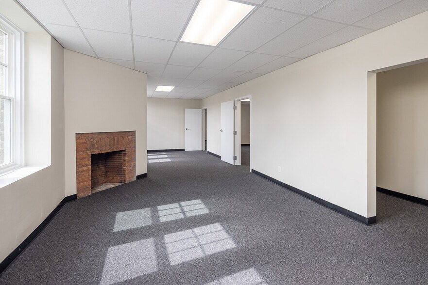 154A W Eagle Rd, Havertown, PA à louer - Photo intérieure – Image 3 sur 15