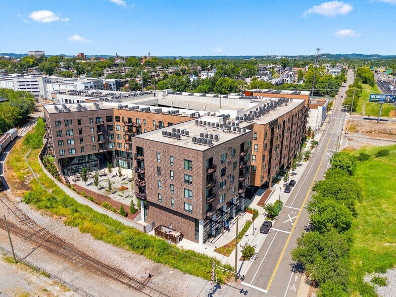 801 12th Ave N, Nashville, TN à louer - Photo de l’immeuble – Image 2 sur 21