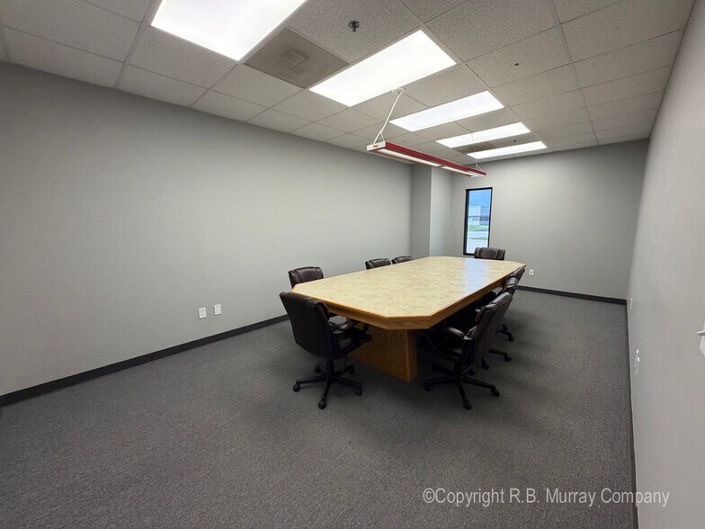 732 N Miller Rd, Springfield, MO à louer - Photo de l’immeuble – Image 3 sur 5