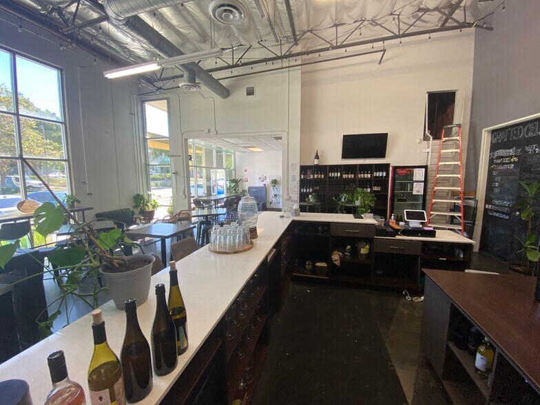 2379 La Mirada Dr, Vista, CA à louer - Photo intérieure – Image 2 sur 17