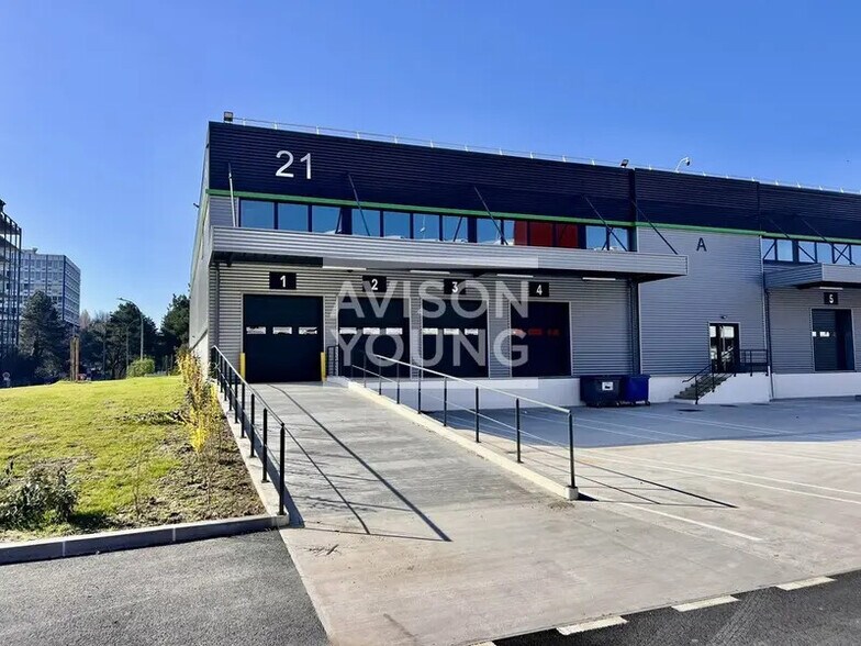 Industriel/Logistique dans Aulnay-sous-Bois à louer - Photo de l’immeuble – Image 2 sur 13