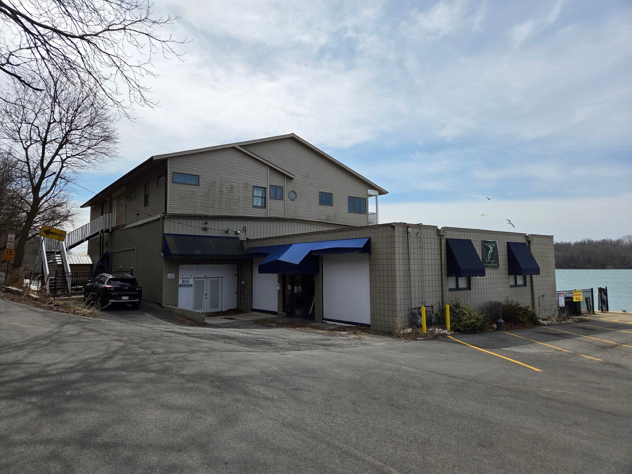555 Water St, Youngstown, NY à vendre Photo principale– Image 1 sur 16