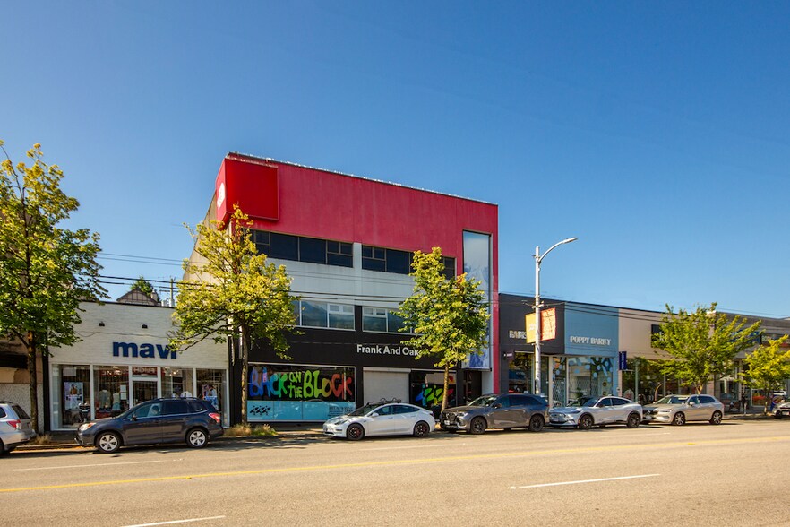 2136-2140 4th Av W, Vancouver, BC à louer - Photo de l’immeuble – Image 2 sur 9