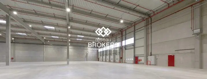 Industriel/Logistique dans Le Thillay à louer - Photo de l’immeuble – Image 2 sur 4