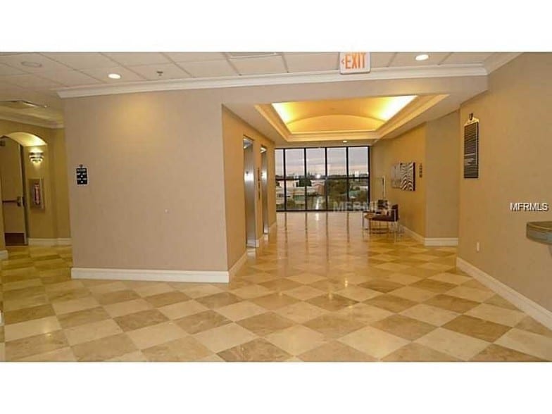 6735 Conroy Windermere Rd, Orlando, FL à vendre - Photo intérieure – Image 3 sur 10