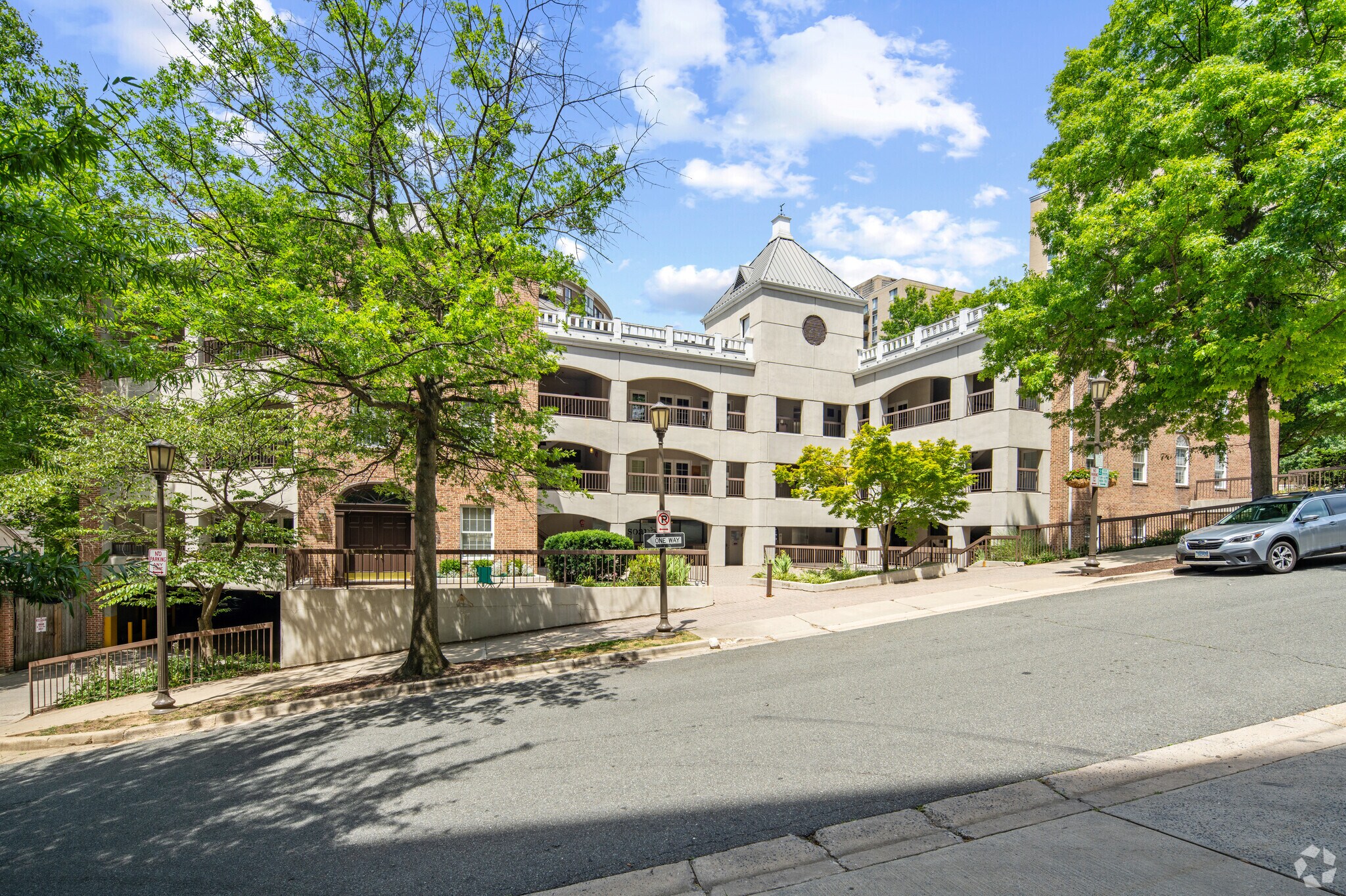 4600 N Park Ave, Chevy Chase, MD à vendre Photo principale– Image 1 sur 61