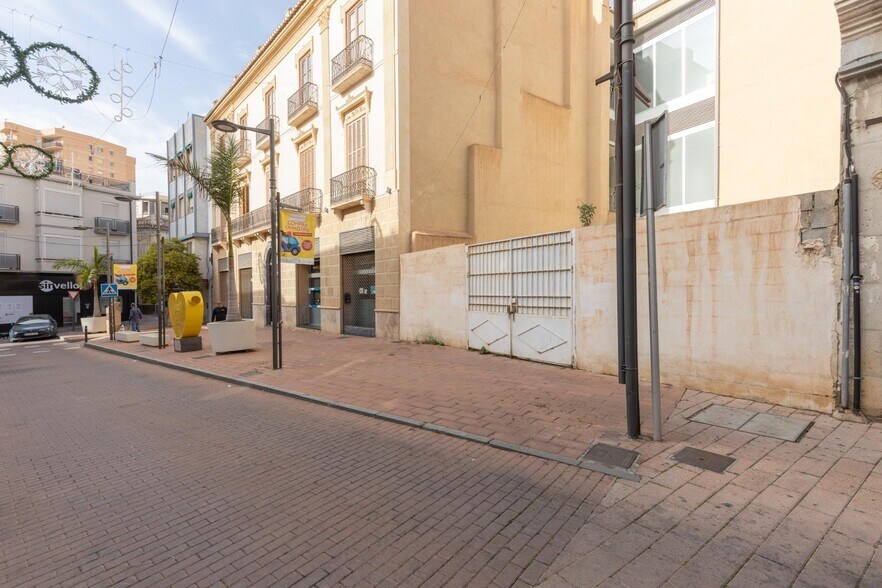 Plaza Francisco Javier de Burgos, 4, Motril, Granada à vendre - Photo de l’immeuble – Image 2 sur 19