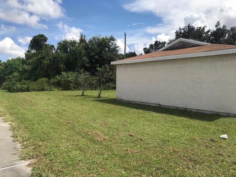 486 SE Port St Lucie Blvd, Port Saint Lucie, FL à vendre - Autre – Image 2 sur 8