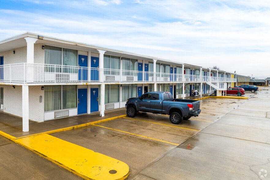 722 E Pancake Blvd, Liberal, KS à vendre - Photo principale – Image 1 sur 29