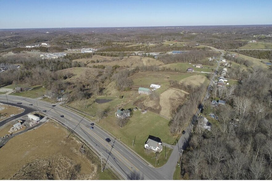 7562 Alexandria Pike, Alexandria, KY à vendre - Photo principale – Image 1 sur 11
