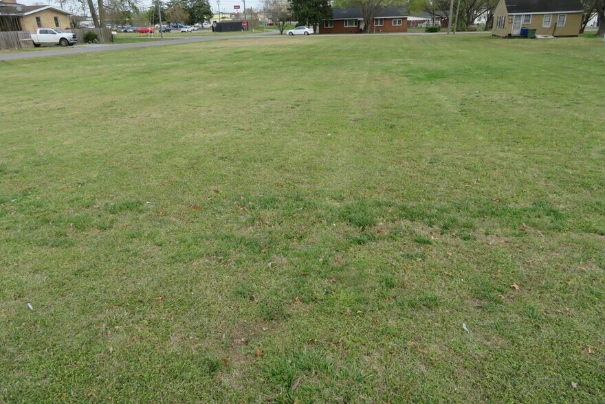 201 Summit Ave, Roanoke Rapid, NC à vendre - Autre – Image 2 sur 4