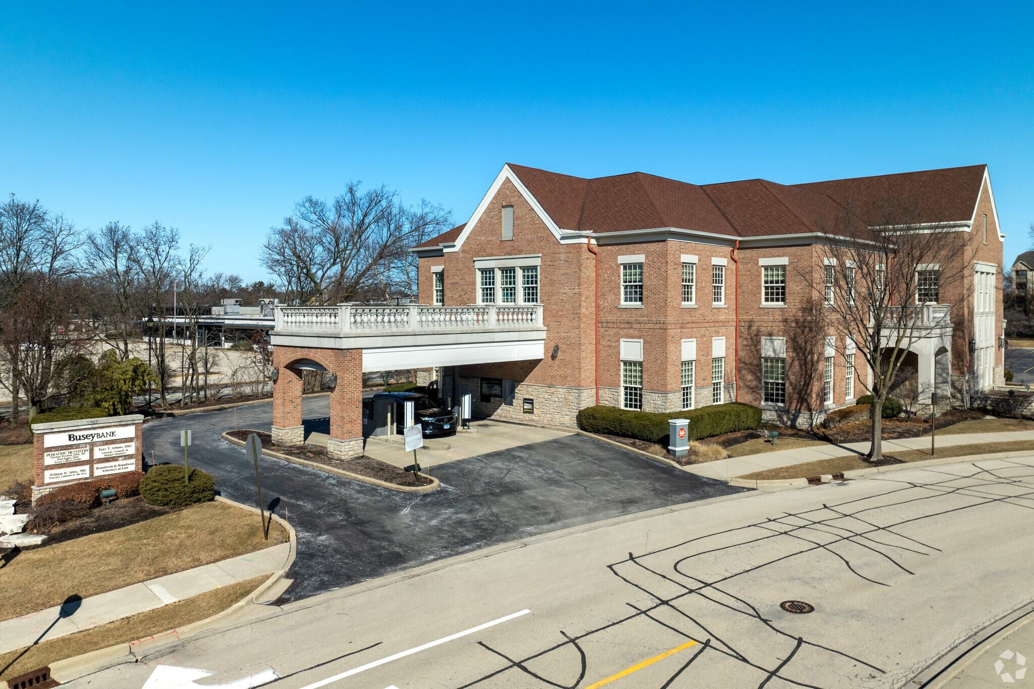 1707 Shermer Rd, Northbrook, IL à louer Photo de l’immeuble– Image 1 sur 7