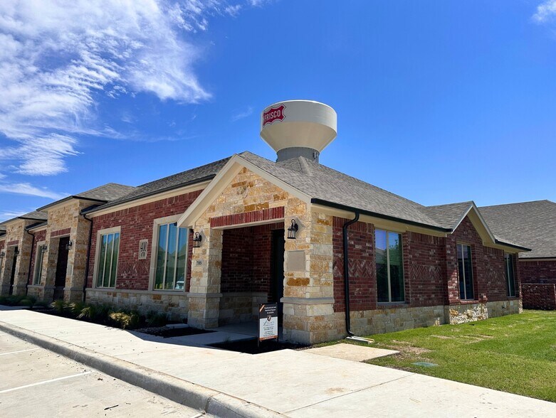 400 Stonebrook Pky, Frisco, TX à louer - Photo de l’immeuble – Image 3 sur 11