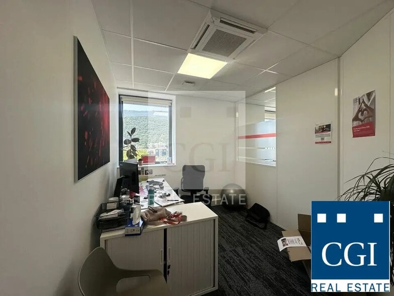 Bureau dans Seyssinet-Pariset à louer - Photo de l’immeuble – Image 2 sur 7