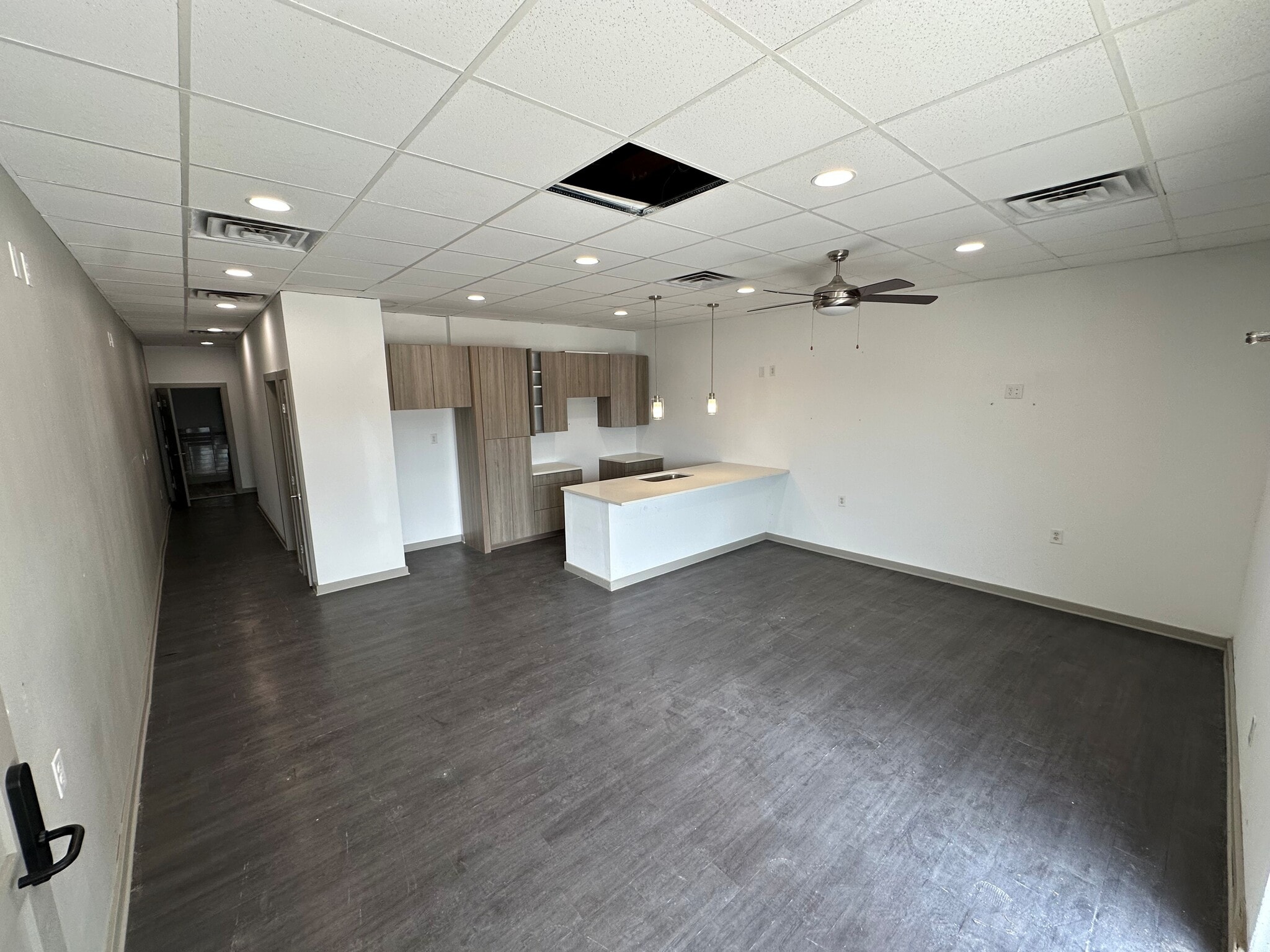 403 N Guadalupe St, San Marcos, TX à louer Photo intérieure– Image 1 sur 1