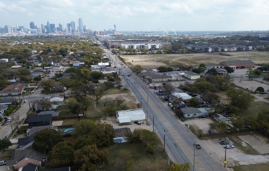 1819-1827 Singleton Blvd, Dallas, TX à vendre - Aérien – Image 2 sur 7