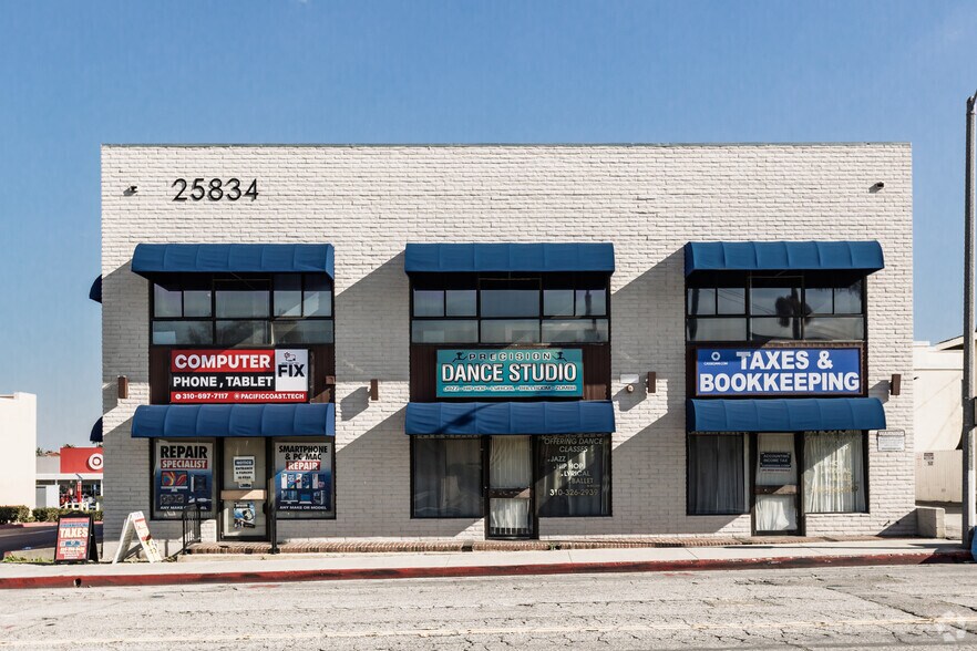 25834 Narbonne Ave, Lomita, CA à louer - Photo de l’immeuble – Image 3 sur 5