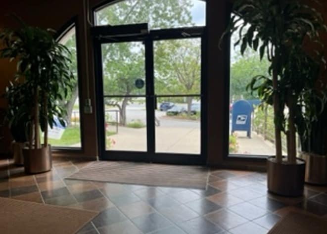 888 Thackeray Trl, Oconomowoc, WI à louer - Photo intérieure – Image 3 sur 10