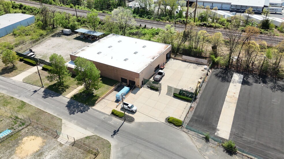 1601 Boulevard Ave, Pennsauken, NJ à louer - Photo de l’immeuble – Image 2 sur 7