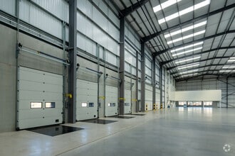 Dunlop Way, Birmingham à louer Photo intérieure– Image 2 sur 8