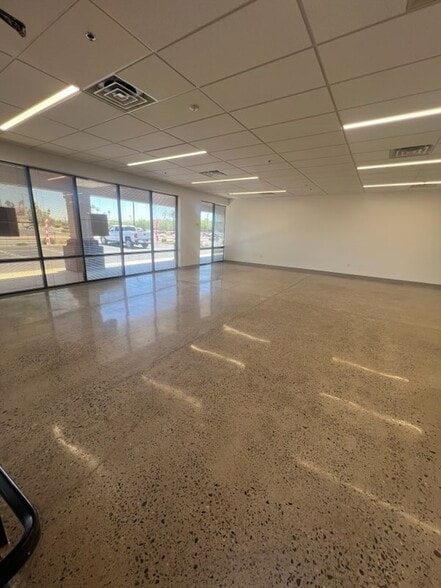 13940 W Meeker Blvd, Sun City West, AZ à louer - Photo de l’immeuble – Image 3 sur 6
