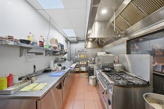 14200-14450 Culver Dr, Irvine, CA à louer Photo intérieure– Image 1 sur 1