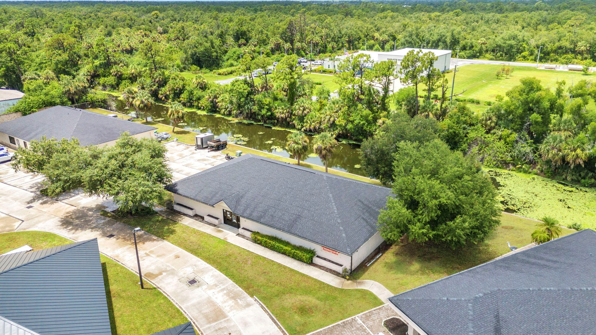 983 Tamiami Trl, Port Charlotte, FL à louer Photo de l’immeuble– Image 1 sur 11