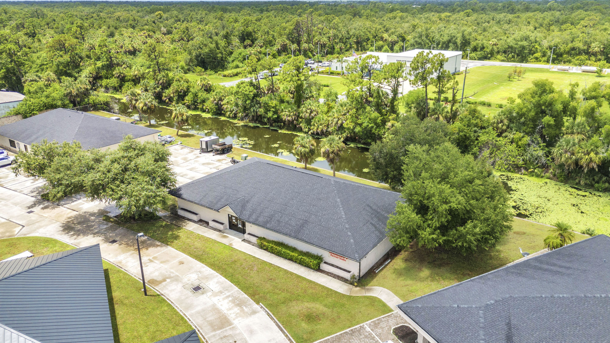 983 Tamiami Trl, Port Charlotte, FL à louer Photo principale– Image 1 sur 11