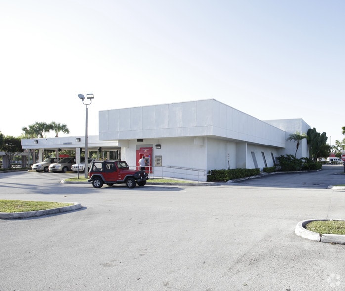 13593-13595 S Dixie Hwy, Miami, FL à louer - Photo principale – Image 1 sur 26