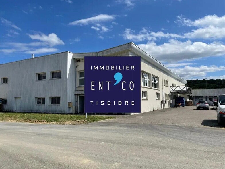 Local d’activités dans Estillac à louer - Photo de l’immeuble – Image 1 sur 5