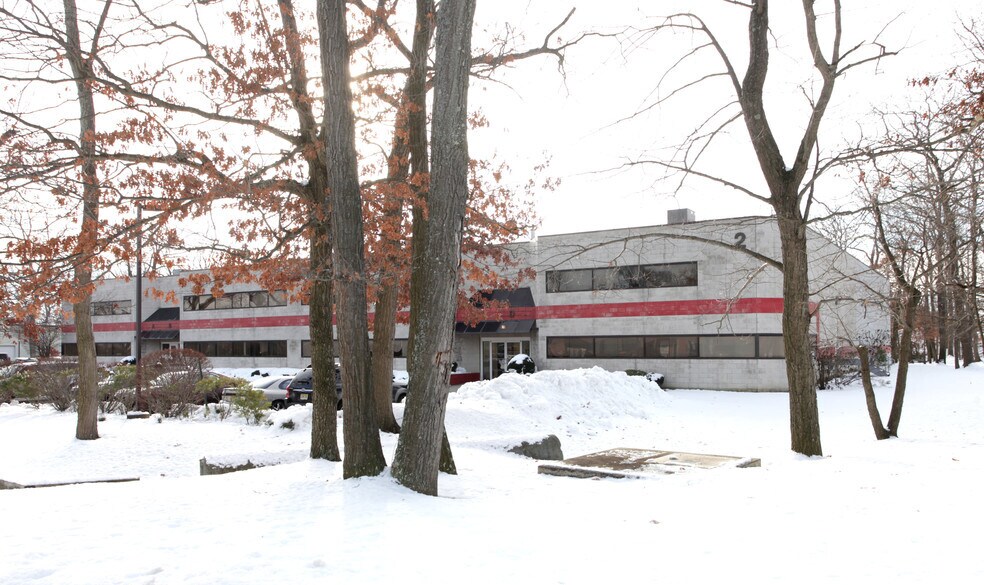 2 Meridian Rd, Eatontown, NJ à louer - Photo de l’immeuble – Image 3 sur 3