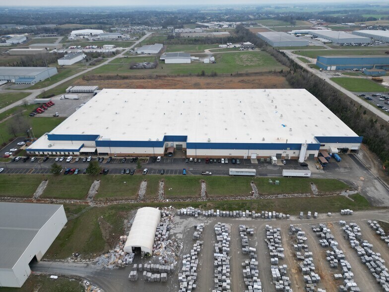 225 Mitch McConnell Way, Bowling Green, KY à louer - Photo de l’immeuble – Image 3 sur 5