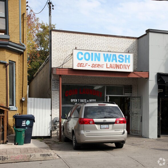 309-311 Augusta Ave, Toronto, ON à vendre - Photo de l’immeuble – Image 3 sur 3