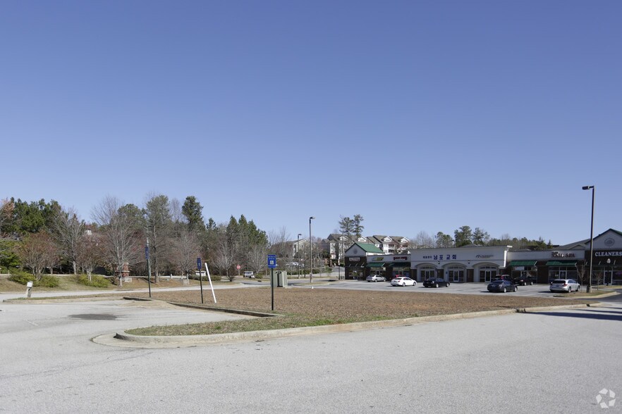 980 Scales Rd, Suwanee, GA à vendre - Photo de l’immeuble – Image 2 sur 2